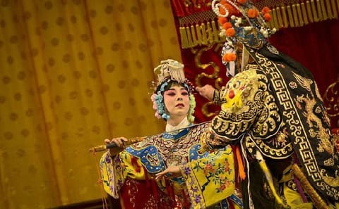 Beijing Opera Show at Chang'an Theater with Transfers