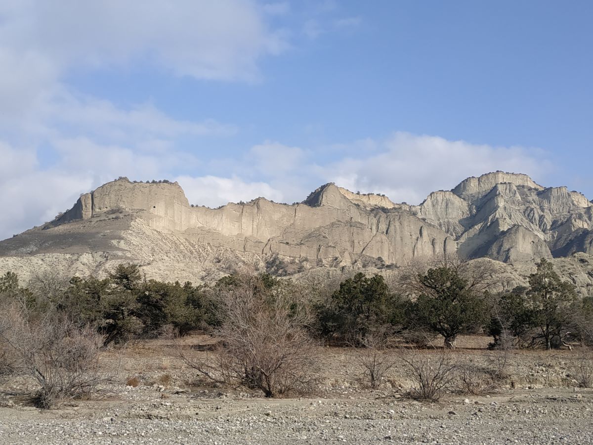 alesilebi mountains at vashlovani national park