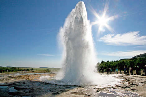 Strokkur exploding at the Geysir site on the Golden Circle trip