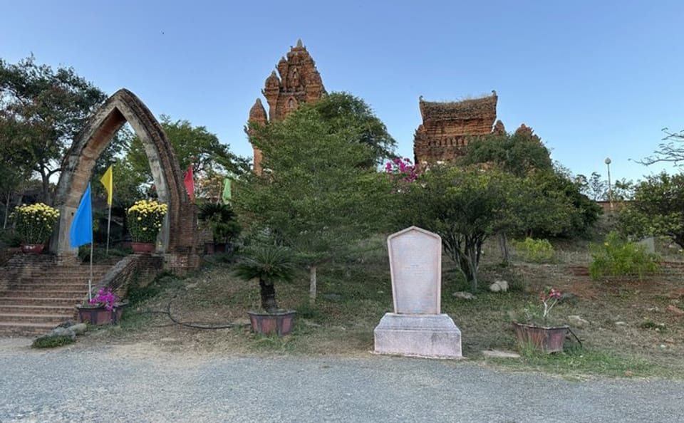 Cultural Tour of Panduranga Tower and Ba Moi Vineyard in Phan Rang
