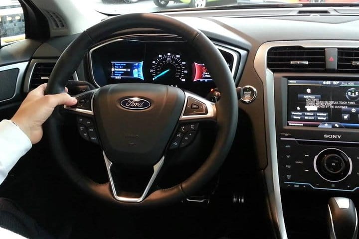 Your Stress-Free Ride: Private Transfer from Santos to GRU Airport