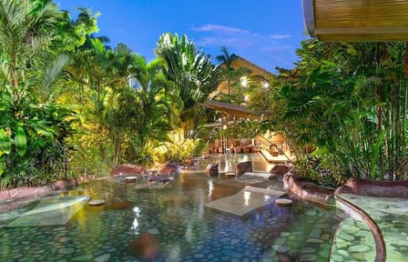 Arenal Volcano and Baldi Hot Springs Day Tour from San José