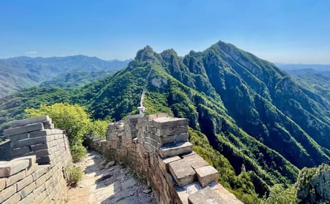 Hiking Tour from Jiankou to Mutianyu Great Wall in Beijing