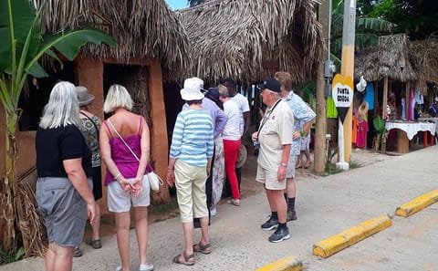 Garifuna Culture Tour and Sightseeing in East End, Honduras