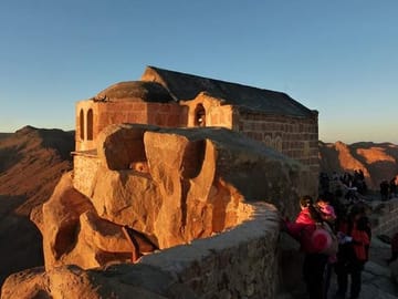 Private tour to Giza Pyramids, Sphinx and Grand Egyptian museum