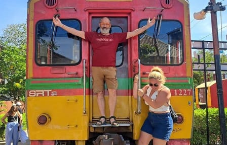 Private Tour of Maeklong Railway Market and Floating Market in Bangkok