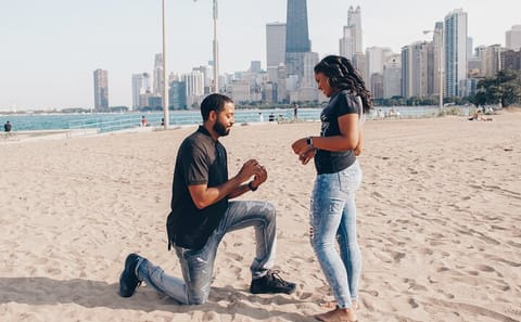 Professional Photo Shoot Tour in Toronto's Iconic Landmarks