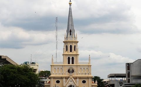 Walking Tour of Talad Noi and Chinatown in Bangkok