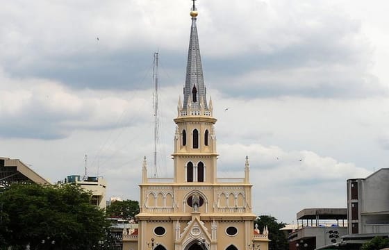 Historic Neighbourhoods of Talad Noi and Chinatown on Foot