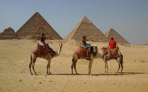 Cairo Day Tour to Giza Pyramids, Old Egyptian museum & Bazaar