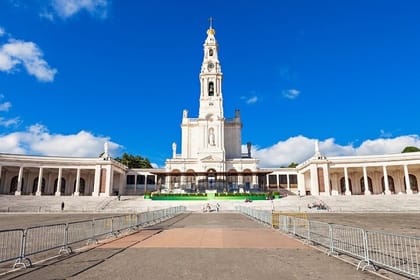 Fátima, Nazaré and Óbidos Full-Day Guided Tour
