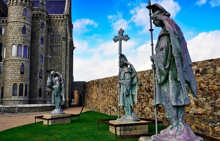 Astorga Heritage Walk: Cathedral, Roman Ruins, and Gaudi Sites