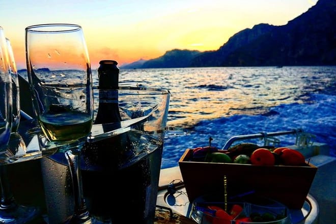Private sunset boat tour on the Amalfi Coast and aperitif photo 2