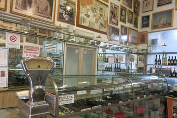 Private Walking Tour of the Jewish Ghetto and Roman Cuisine