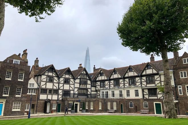 Private Ultimate Royal London: Tower of London & City of Westminster Tour