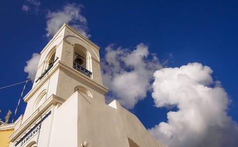 Half-Day Cultural Tour of Pyrgos and Skala in Greece