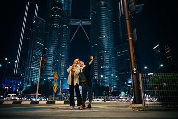 Kuala Lumpur Night Tour With Lake Symphony & Saloma Bridge