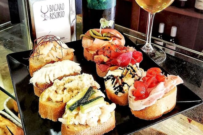 Wine Bars Hopping: Spritz & Local Bites Like a Venetian 5