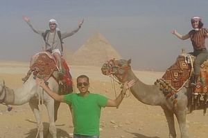 Private tour to Giza Pyramids, Sphinx and Egyptian museum