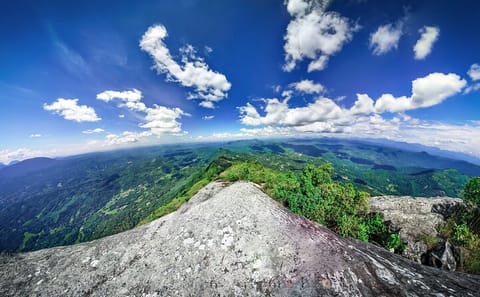 Saradiyel Village Trail and Alagalla Mountain Trek from Kandy