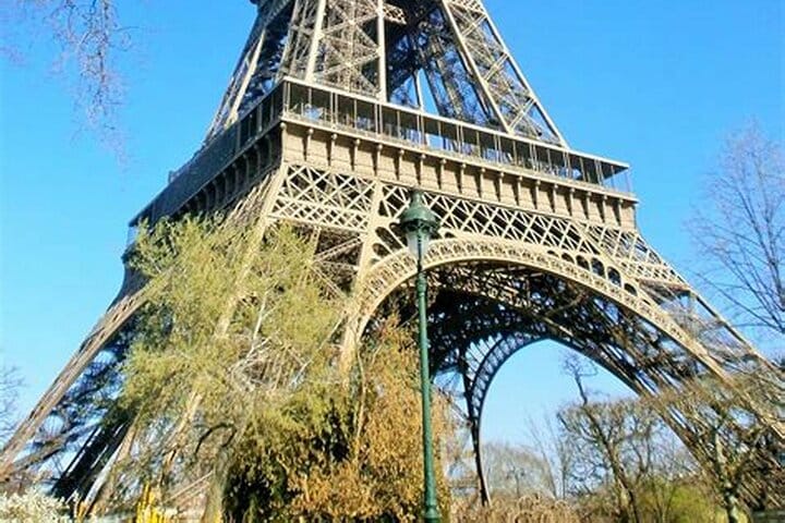 Rolls Royce Paris Trip with Eiffel Tower 8