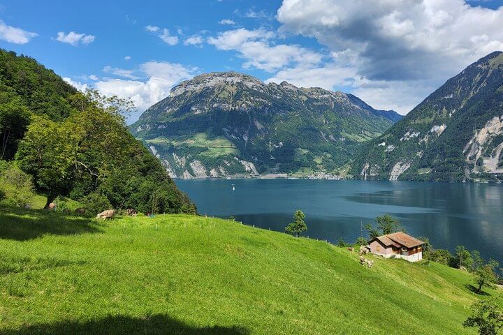 4 Day Trekking Tour Swiss Magic Through the Alps