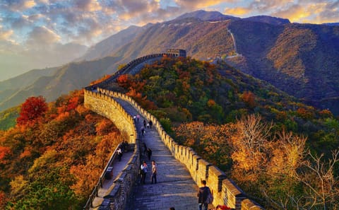 All Inclusive Boutique Tour: Tiananmen Square, Forbidden City and Mutianyu with VIP Pass