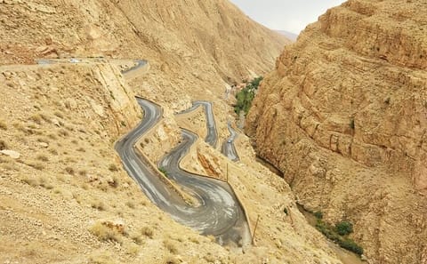 4 days tour and trek from Fez to Marrakech via Sahara Desert
