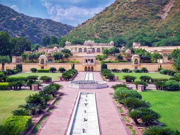 Mughal and Rajput Heritage Tour in Delhi, Agra, and Rajasthan