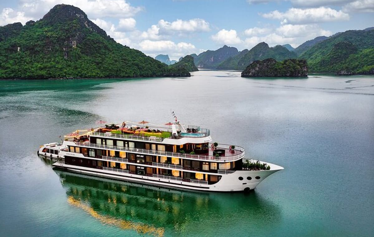 Dora Cruise – Luxury 5 Star Cruise in Halong Bay & Lan Ha Bay (2D1N)