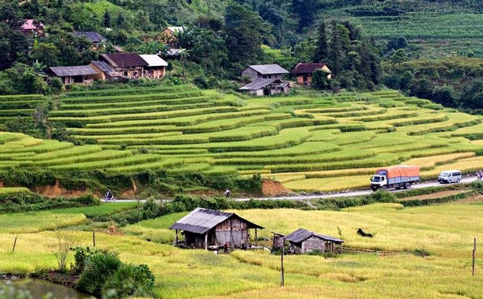 Adventure Hiking Tour in Ha Giang and Ba Be National Park