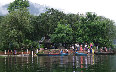 Romantic 6-Day Cultural Tour in Dhampus and Pokhara