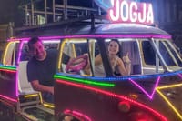 Night Walking Tour-Malioboro street food with guide at Yogyakarta 2