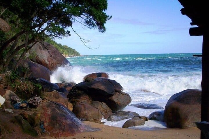 Adventure Experience to Saco Bravo Waterfall - BY PARATY TOURS 8