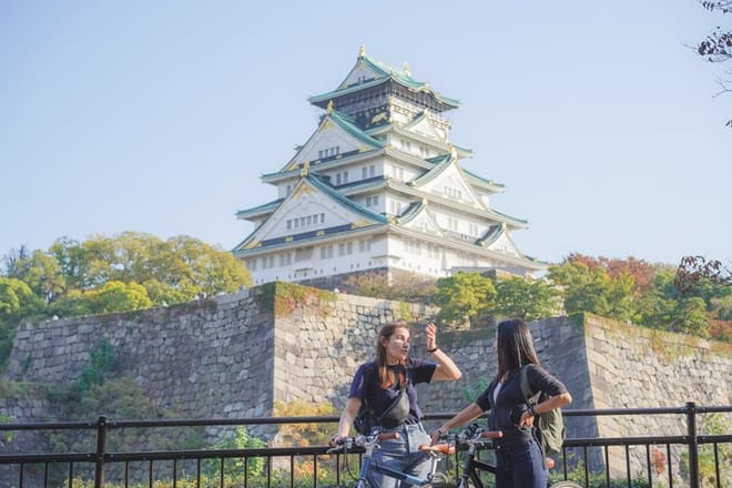 Osaka Castle & Local Neighborhoods 5h Bike Tour with Lunch