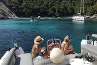 Private Speed Boat Tour to Blue & Green Cave 4