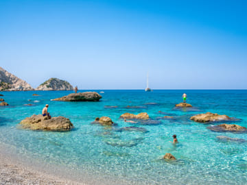 Half-Day Escape to Melissani Lake & Drogarati Cave