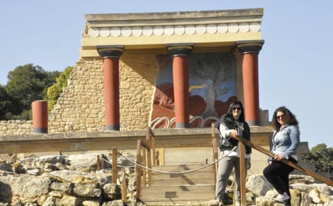 Knossos Palace and Heraklion City Cultural Tour