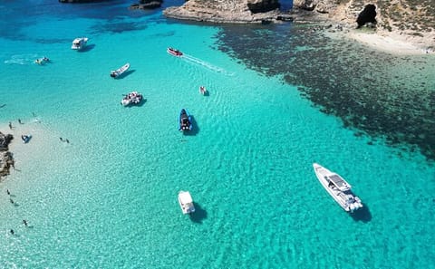 Private Full-Day Boat Tour to Blue Lagoon and Gozo