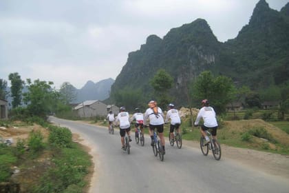 Small-Group Hoa Lu – Tam Coc Day Tour from Hanoi