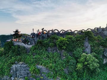 Ninh Binh 1 Day Tour from Hanoi to Hoa Lu Tam Coc and Mua Cave