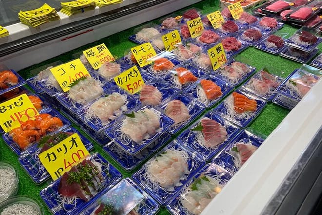 Classic Tsukiji Food Tour photo 6
