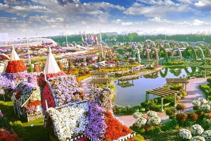 Dubai : Miracle Garden, The World’s Largest Flower Paradise