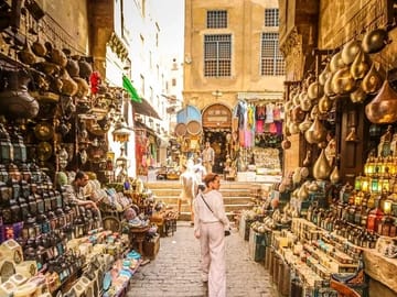 Cairo Tour: Giza Pyramids, Sphinx, and Old Museum Visit