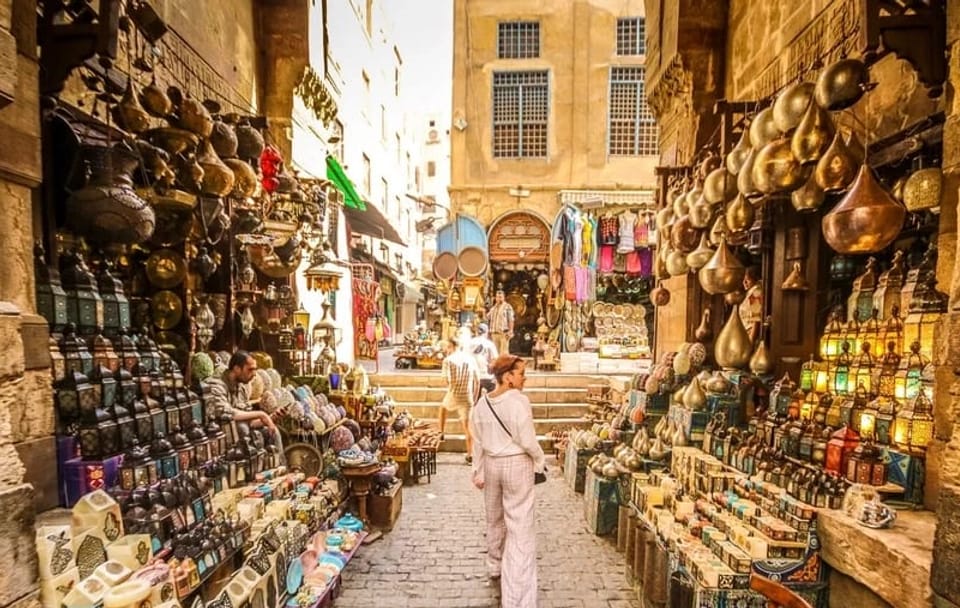 Cairo Tour: Giza Pyramids, Sphinx, and Old Museum Visit