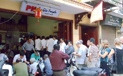 Private Tour: Hanoi City Tour Including Water Puppet Show and Cyclo Ride
