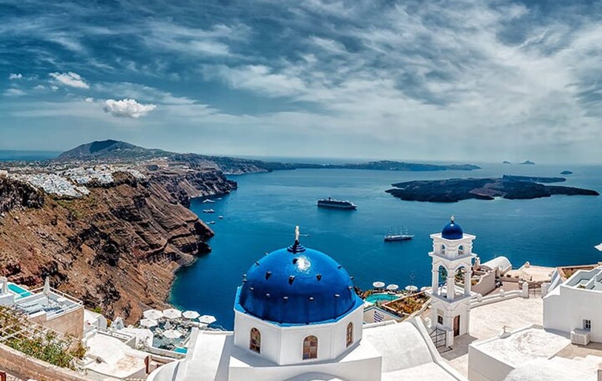 Santorini Private Experience With Your Local Driver/Guide