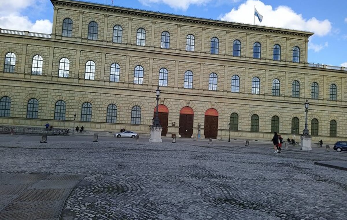 Private Tour in Munich Royal Residence