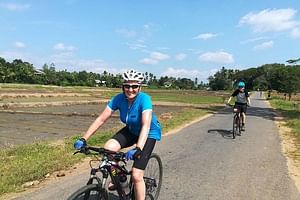 Village and Lagoon Cycling tour in Galle