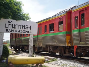 From Bangkok: Floating Market and Ayutthaya Guided Day Tour